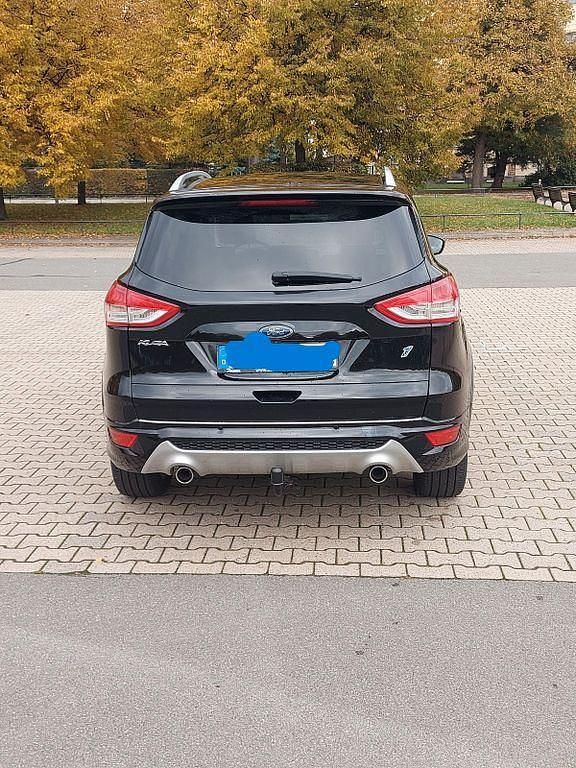 Gebraucht Ford Kuga Individual 179 PS (131 kW) 2016 Schwarz SUV