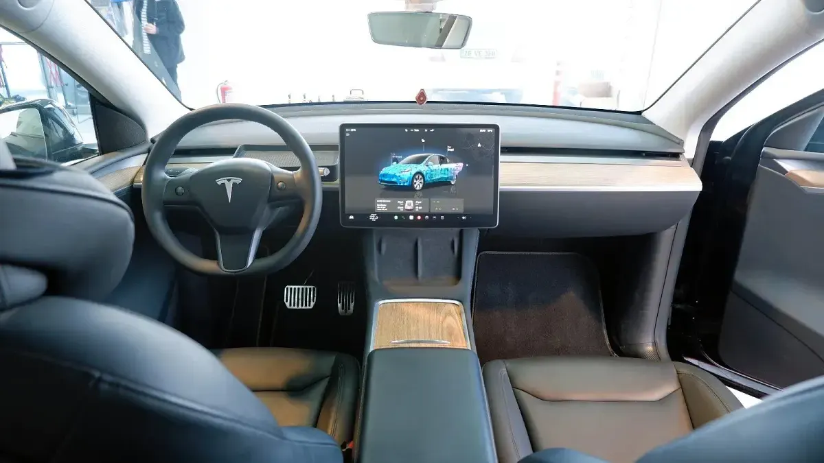 Usado Tesla Model Y Long Range AWD 2023 Negro SUV