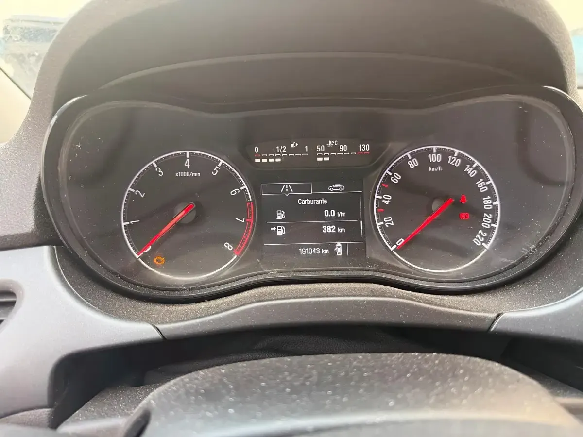 Gebraucht Opel Corsa 90 PS (66 kW) 2017 Rot Kleinwagen
