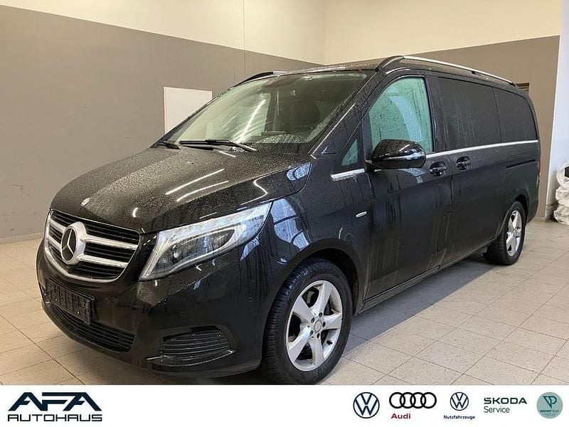 Schwarz Gebraucht 2017 Mercedes V250 Avantgarde Van / Kleinbus | 35.444 € (Guter Preis) - Bild 1/4