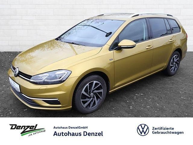 Gebraucht VW Golf VII Join 116 PS (85 kW) 2018 Kurkumagelb metallic Kombi