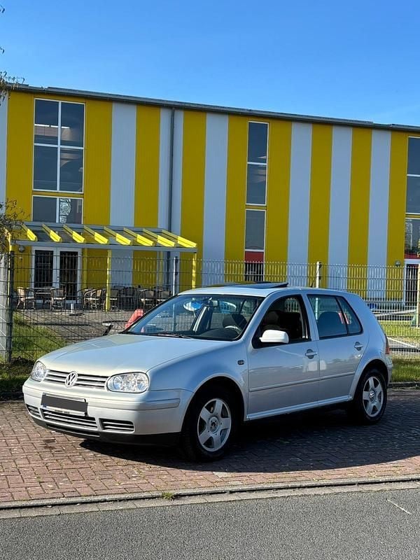 Używany VW Golf III 125 KM (91 kW) 1998 Srebrny Sedan/Limuzyna