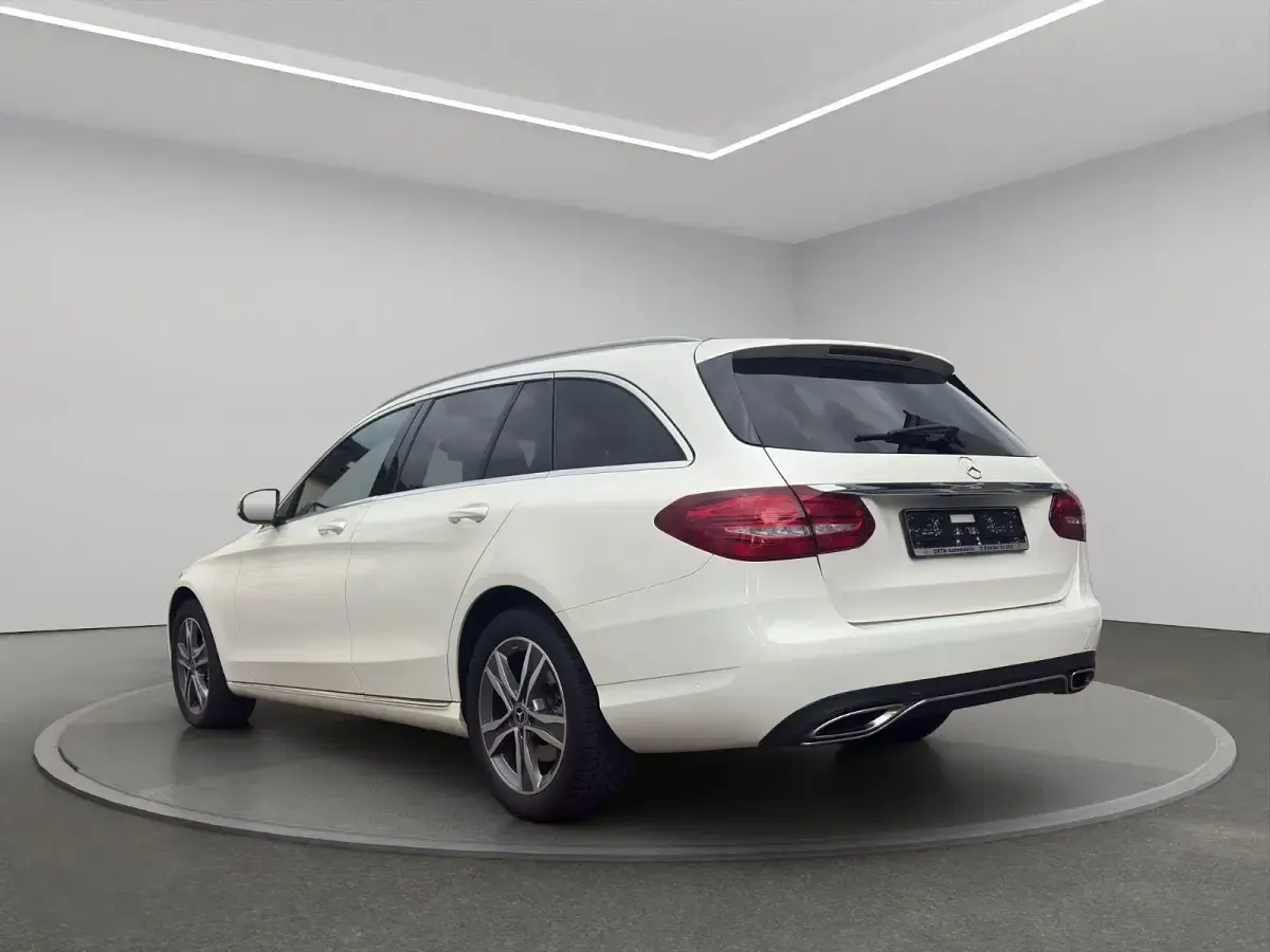 Gebraucht Mercedes C400 333 PS (244 kW) 2018 Weiß Kombi