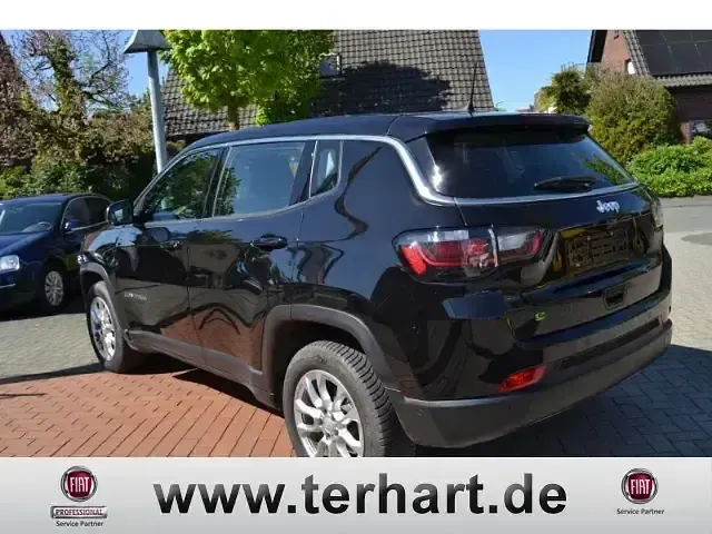 Occasion Jeep Compass Altitude 131 ch (96 kW) 2024 Noir SUV