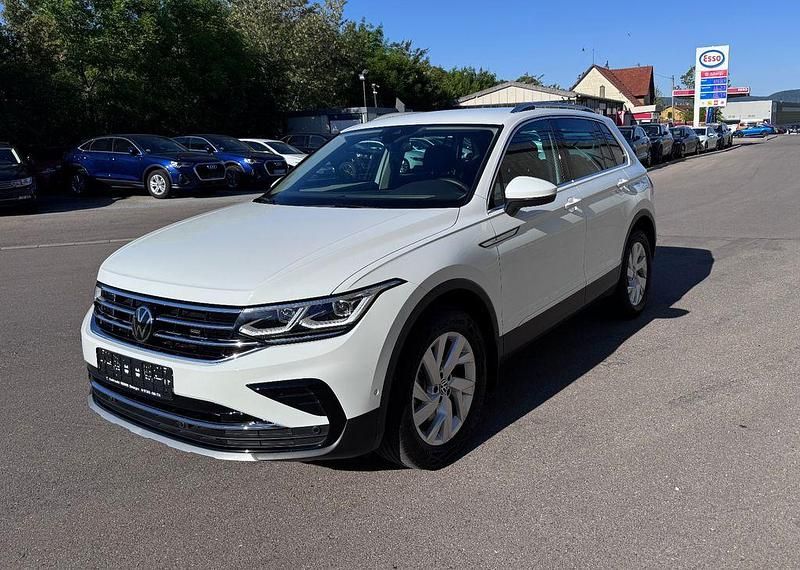 Pure white Gebraucht 2023 VW Tiguan Elegance SUV | 40.000 € (Etwas zu teuer) - Bild 1/4