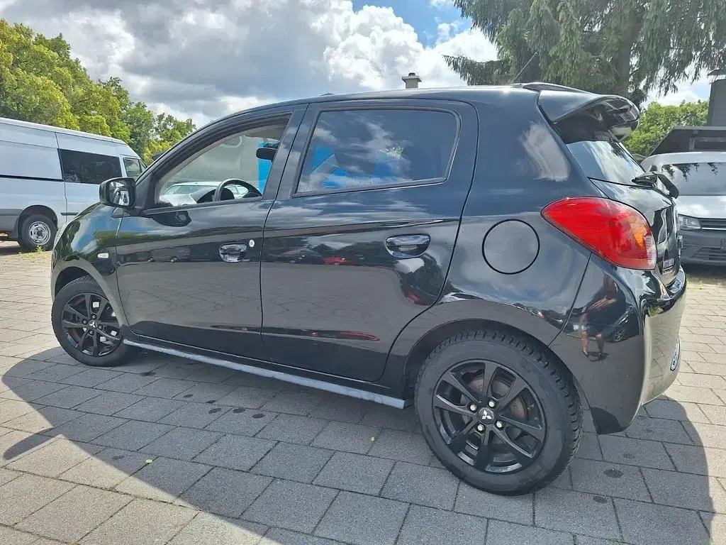 Gebraucht Mitsubishi Space Star Top 80 PS (58 kW) 2016 Schwarz Kleinwagen