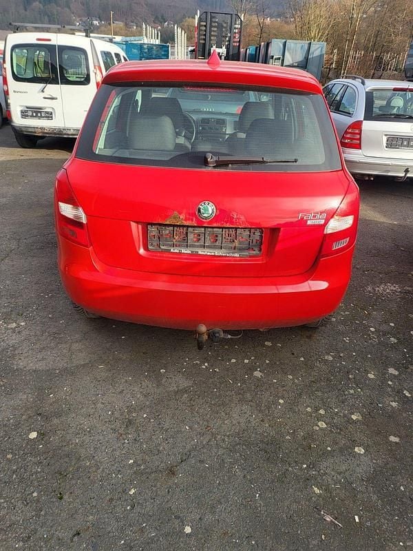 Gebraucht Skoda Fabia 60 PS (44 kW) 2009 Rot Kleinwagen