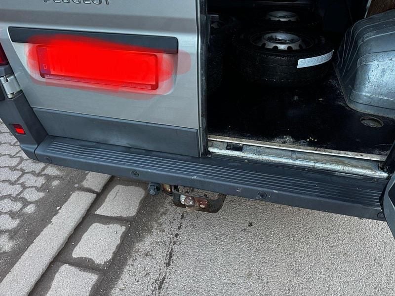 Gebraucht Peugeot Boxer 131 PS (96 kW) 2018 Silber Van