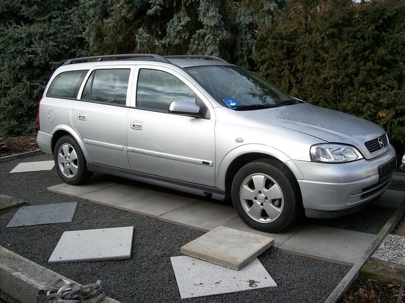 Gebraucht Opel Astra 100 PS (73 kW) 2004 Silber Kombi