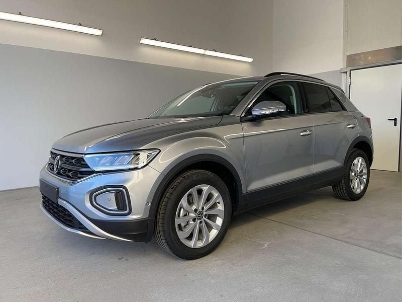 Neu VW T-Roc Life 150 PS (110 kW) 2026 [k2k2] pyrit silber me... SUV