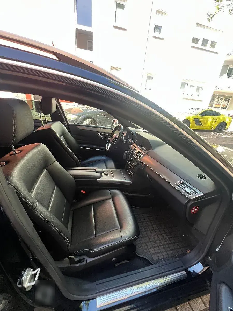 Gebraucht Mercedes E250 Avantgarde 204 PS (150 kW) 2016 Schwarz Kombi