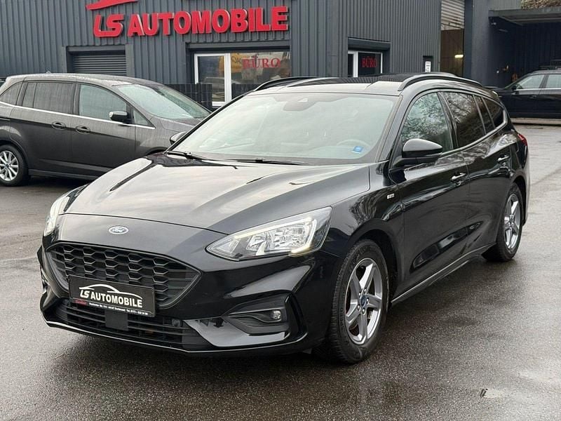 Schwarz Gebraucht 2020 Ford Focus ST-Line X Kombi | 12.950 € (Superpreis) - Bild 1/4