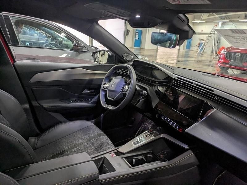 Gebraucht Peugeot 308 SW GT 131 PS (96 kW) 2024 Rot Kombi