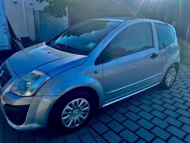 Silber Gebraucht 2009 Citroën C2 Kleinwagen | 2.900 € (Fairer Preis) - Bild 1/4