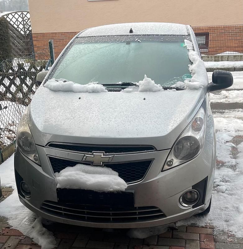 Silber Gebraucht 2011 Chevrolet Spark Kleinwagen | 1.300 € - Bild 1/4