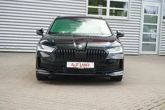 Neu Skoda Superb SportLine 150 PS (110 kW) 2025 Schwarz Kombi