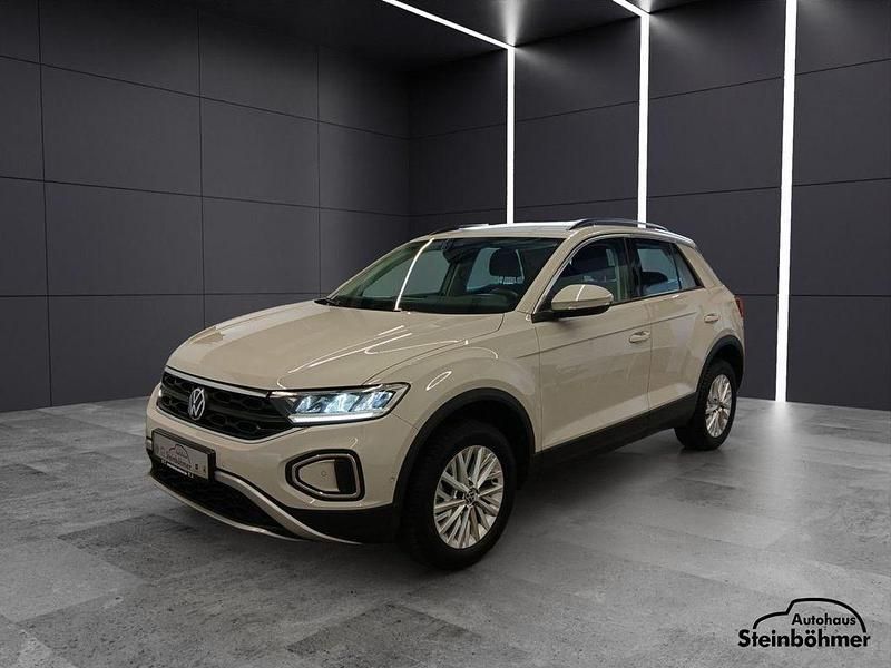 Ascotgrau (grau) Gebraucht 2024 VW T-Roc Life SUV | 26.435 € (Guter Preis) - Bild 1/4