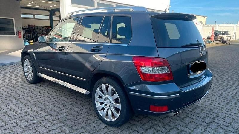 Gebraucht Mercedes GLK320 224 PS (164 kW) 2009 Grau SUV