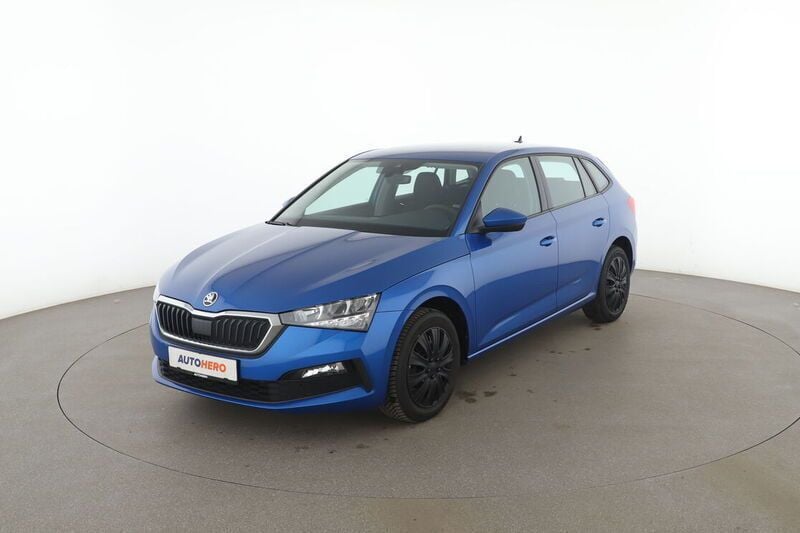 Blau Gebraucht 2023 Skoda Scala Cool Plus Kleinwagen | 17.240 € (Guter Preis) - Bild 1/4