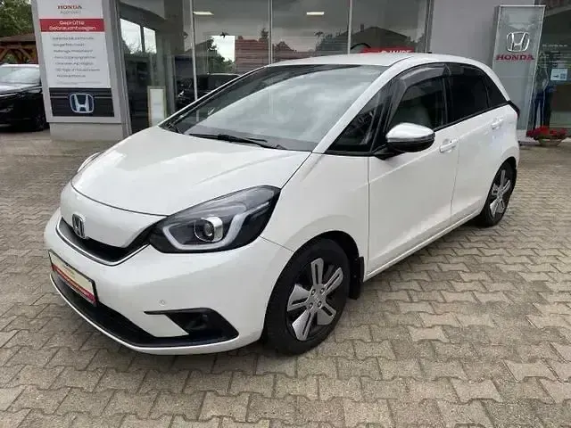 Gebraucht Honda Jazz Executive 98 PS (72 kW) 2023 Weiß Kleinwagen