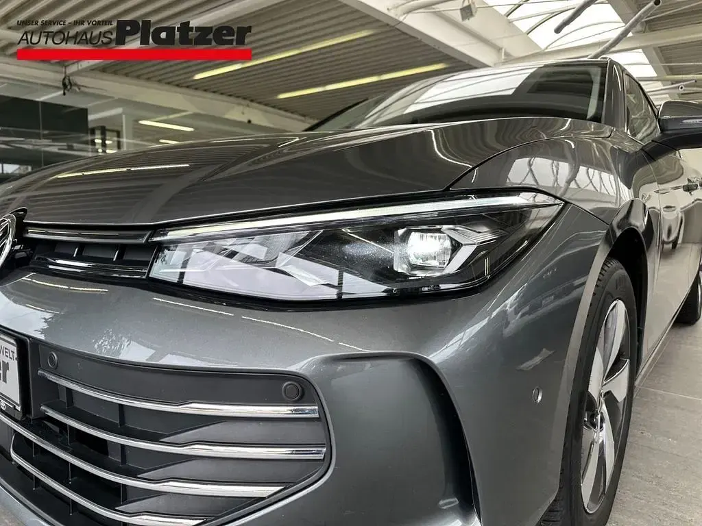 Gebraucht VW Passat Business 150 PS (110 kW) 2024 Grau Kombi