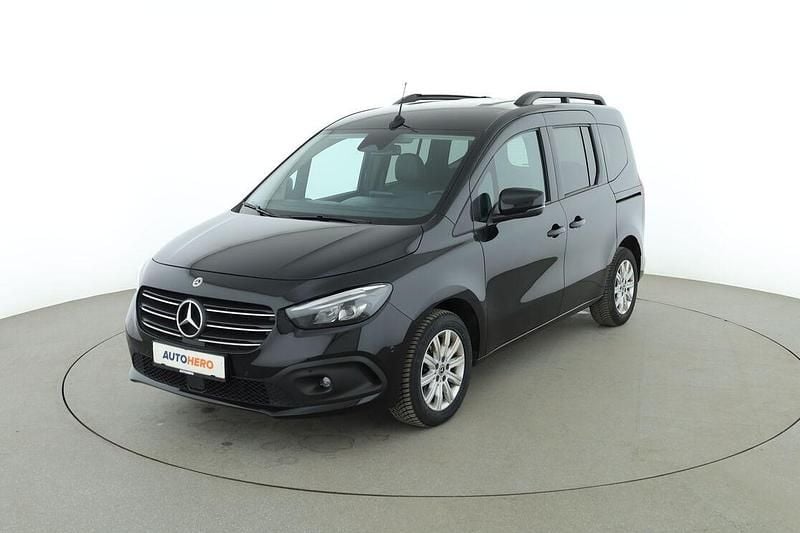 Gebraucht Mercedes T180 Style 116 PS (85 kW) 2023 Van / Kleinbus