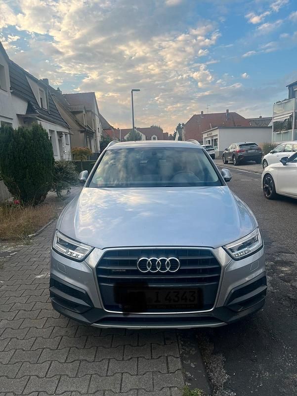 Silber Gebraucht 2017 Audi Q3 SUV | 22.500 € - Bild 1/4