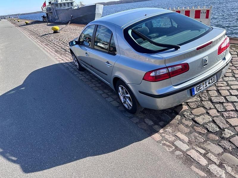 Gebraucht Renault Laguna II 120 PS (88 kW) 2004 Grau Limousine