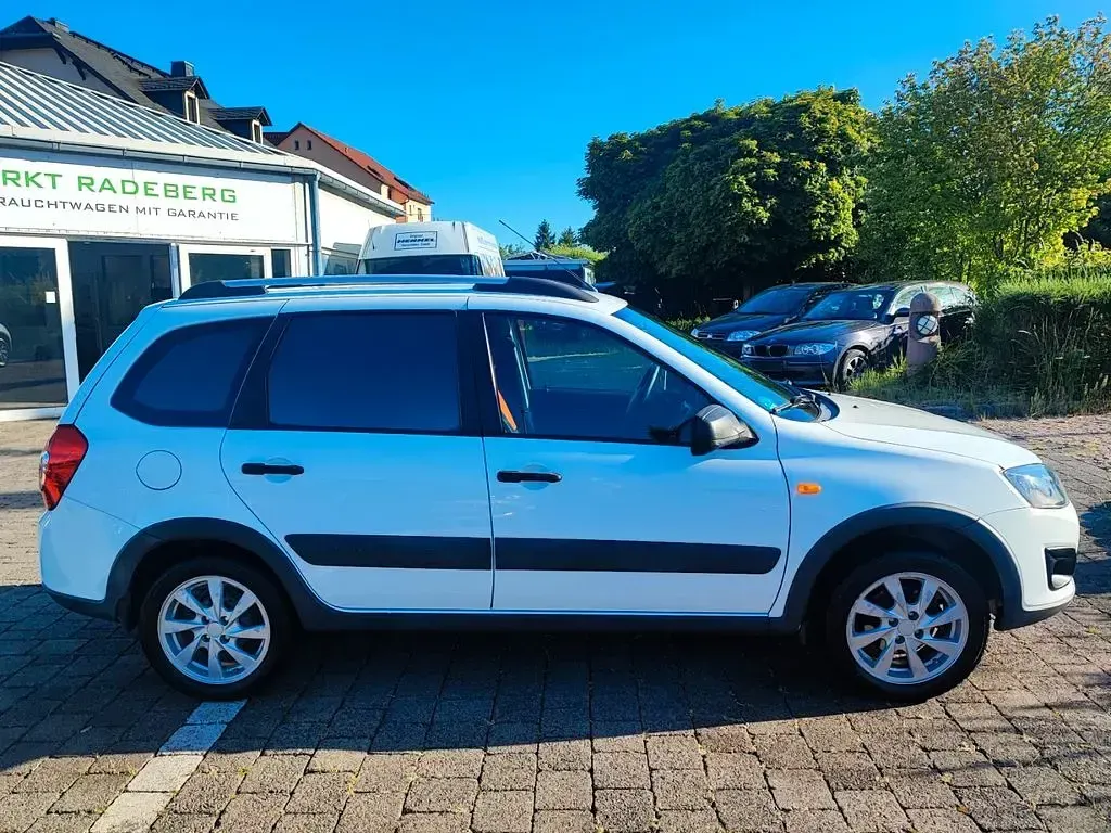 Gebraucht Lada Kalina 98 PS (72 kW) 2016 Weiß Kombi