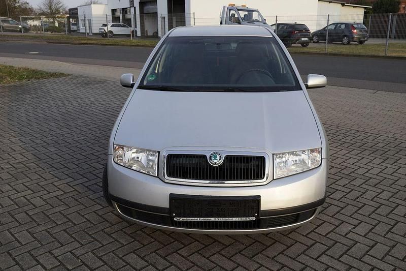 Gebraucht Skoda Fabia Comfort 54 PS (39 kW) 2003 Silber Limousine