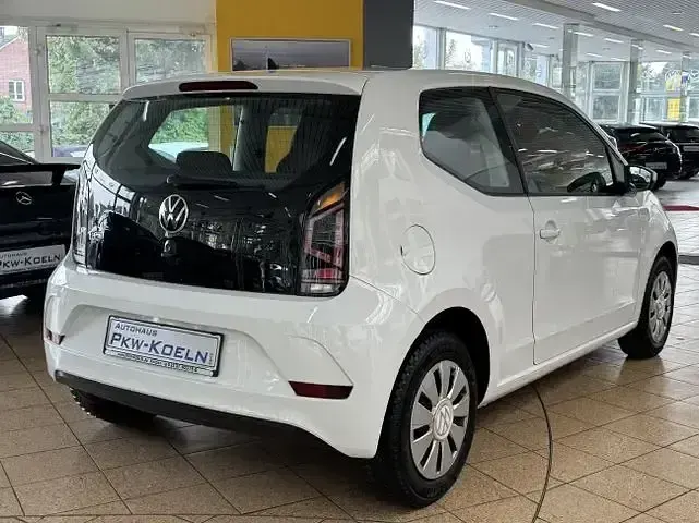 Używany VW up! 65 KM (47 kW) 2022 Biały Hatchback
