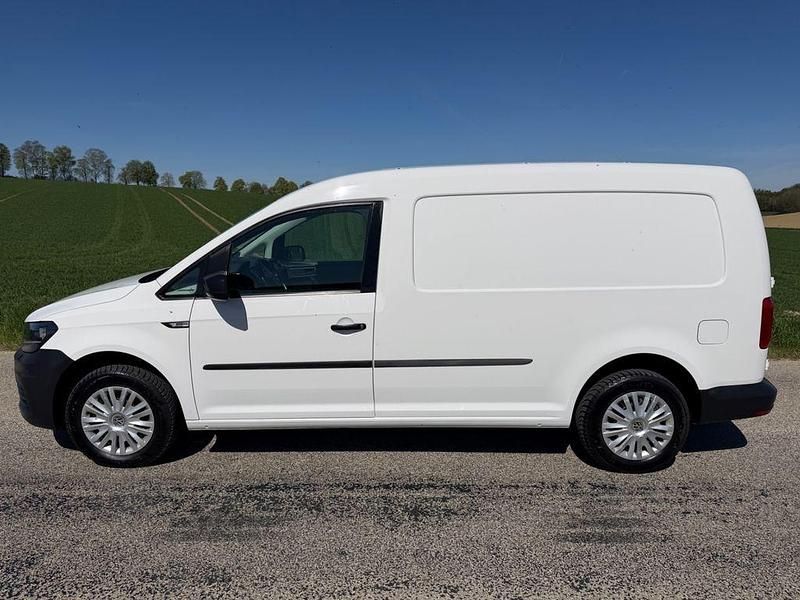 Second-hand VW Caddy 102 CP (75 kW) 2019 Alb Monovolum