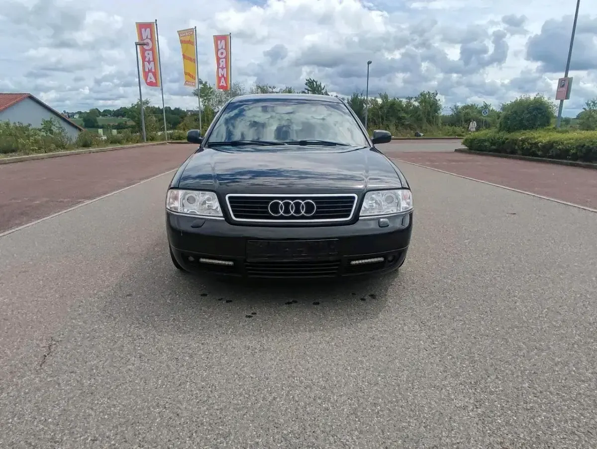 Używany Audi A6 150 KM (110 kW) 1999 Czarny Sedan/Limuzyna