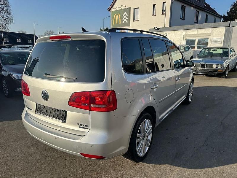 Gebraucht VW Touran Comfortline 140 PS (102 kW) 2012 Silber Van / Kleinbus