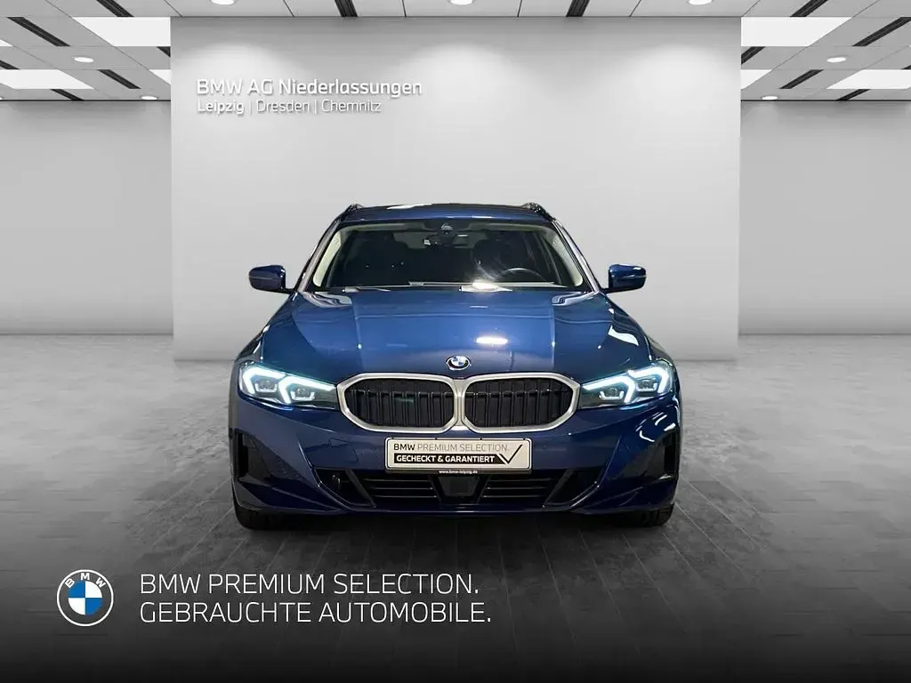 Gebraucht BMW 320 190 PS (139 kW) 2024 Blau Kombi