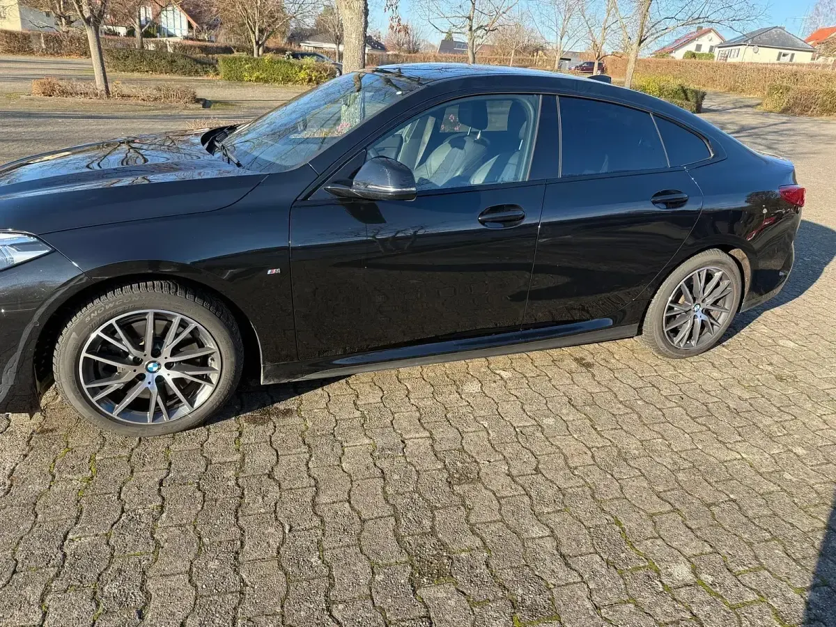 Gebraucht BMW 220 M Sport 178 PS (130 kW) 2023 Schwarz Coupé