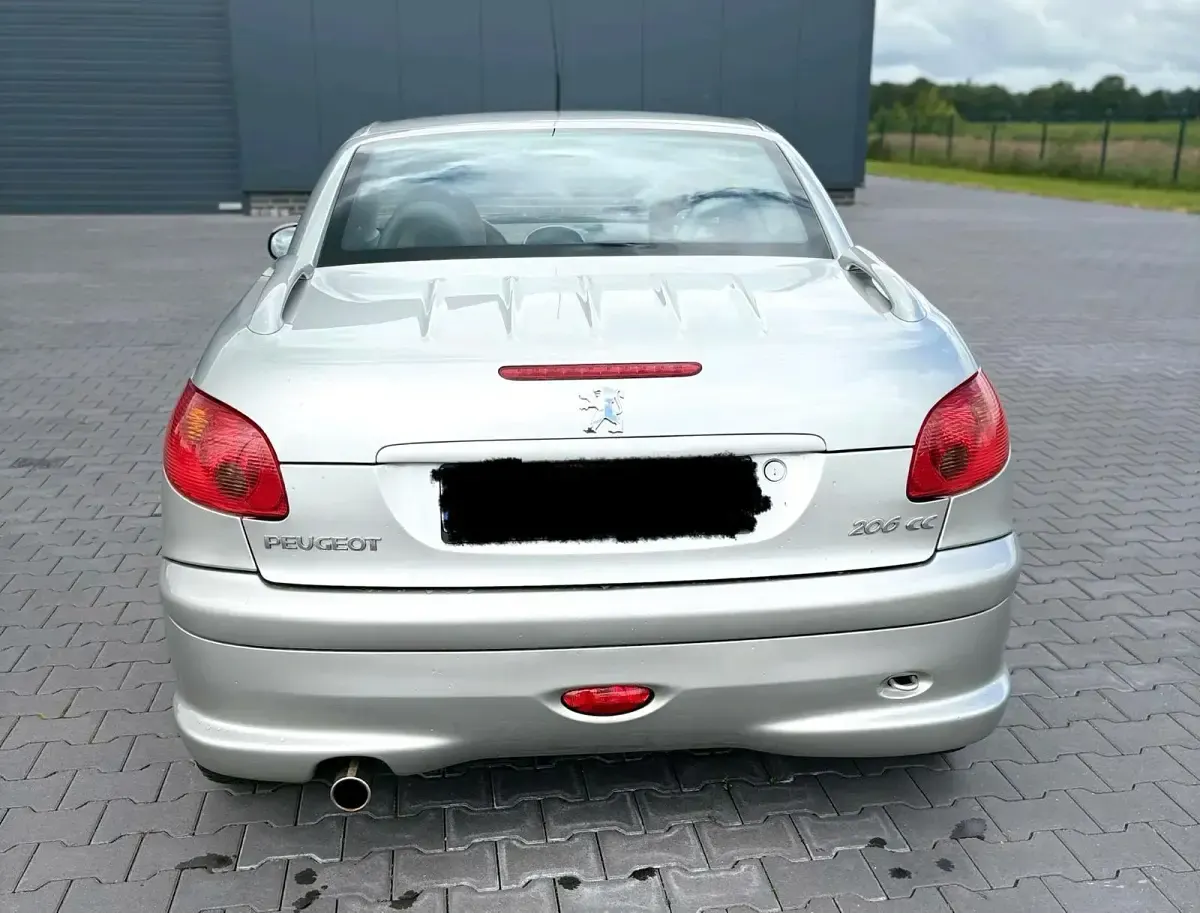 Gebraucht Peugeot 206 CC S 109 PS (80 kW) 2005 Silber Cabrio