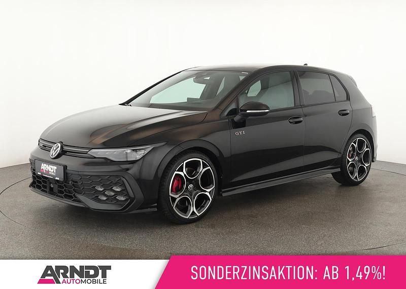 Grenadillschwarz Gebraucht 2025 VW Golf VIII GTI | 38.584 € (Fairer Preis) - Bild 1/4