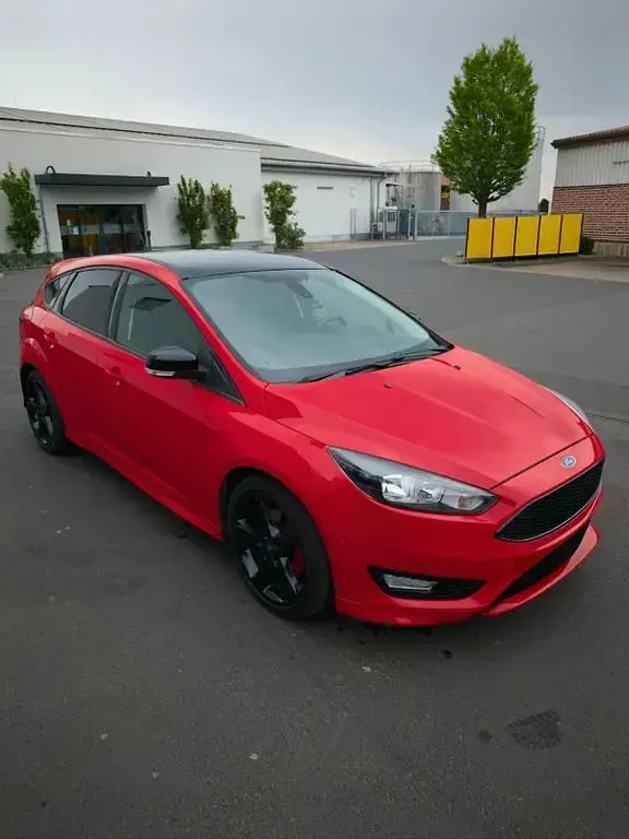 Gebraucht Ford Focus Sport 150 PS (110 kW) 2016 Rot Limousine
