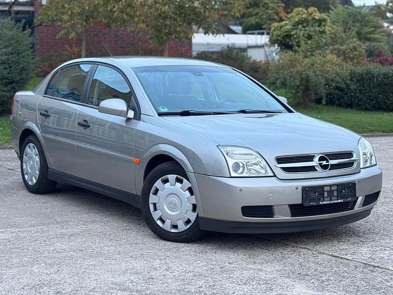 Grau Gebraucht 2002 Opel Vectra Elegance Limousine | 3.499 € - Bild 1/4