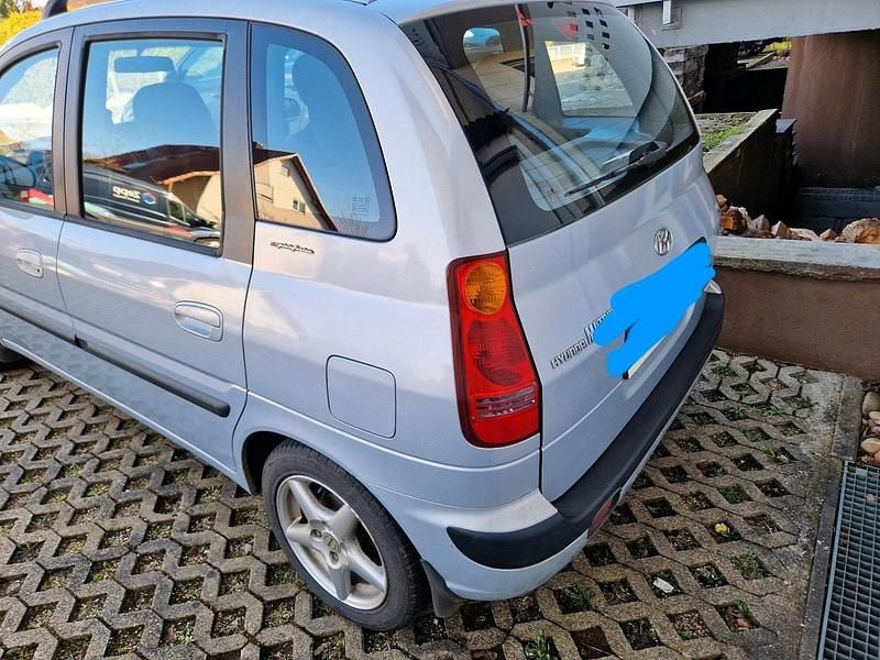 Gebraucht Hyundai Matrix 122 PS (89 kW) 2004 Silber Van / Kleinbus