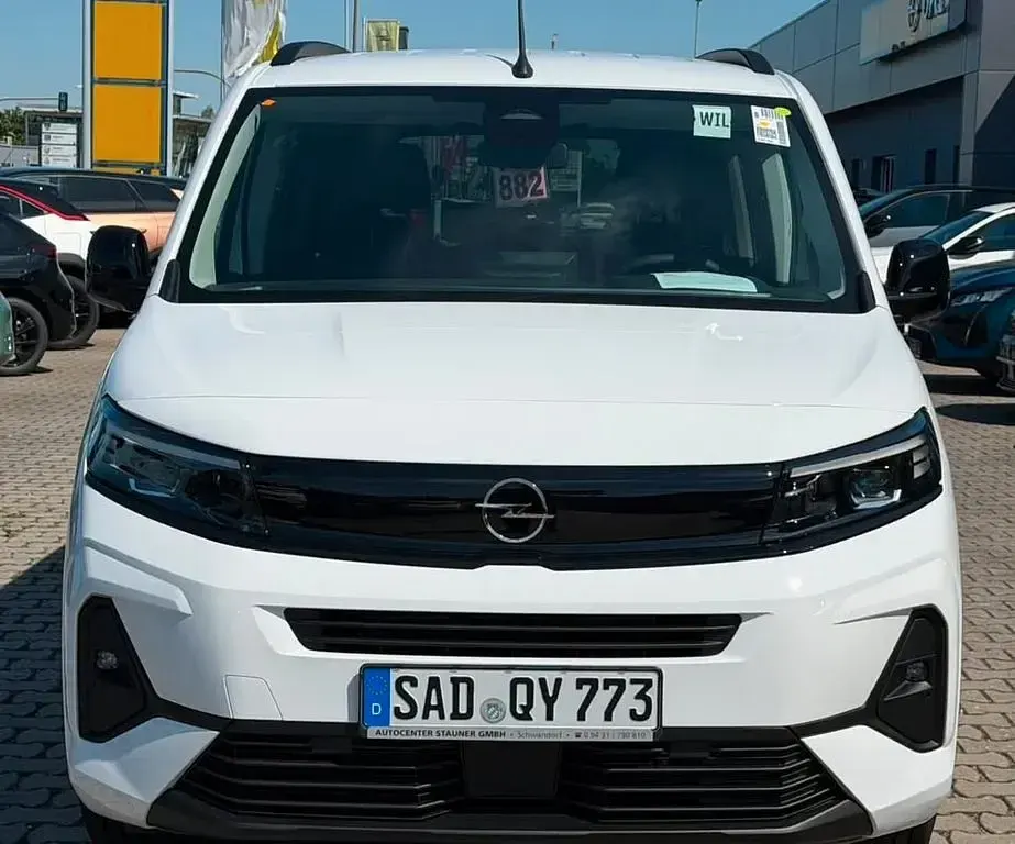 Neu Opel Combo Edition 131 PS (96 kW) 2026 Weiß Van / Kleinbus