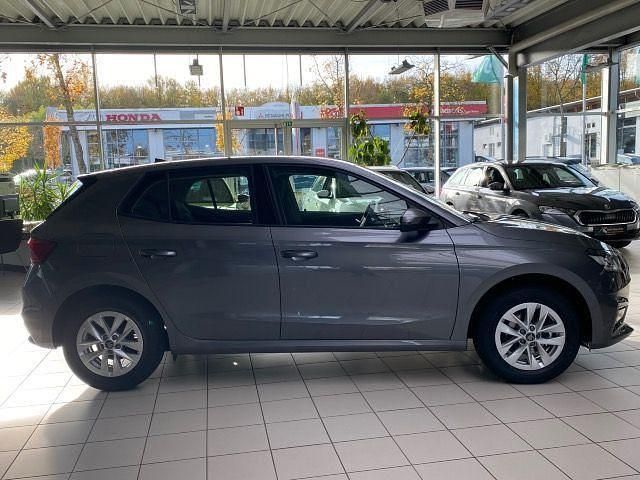 Neu Skoda Fabia Selection 95 PS (69 kW) 2025 Grau Limousine