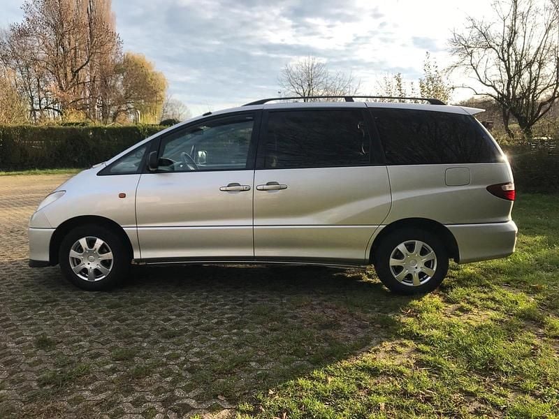 Grau Gebraucht 2000 Toyota Previa Van / Kleinbus | 5.300 € (Guter Preis) - Bild 1/4