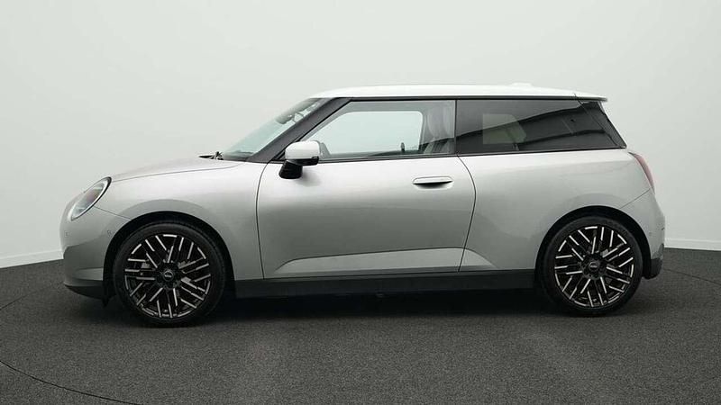 Gebraucht Mini Cooper Favoured 135 kW (184 PS) 2024 Grau Kleinwagen