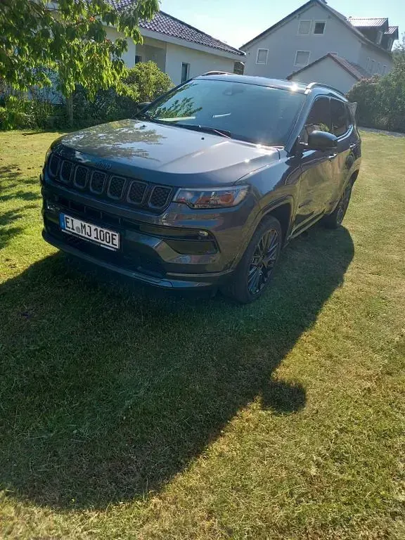 Gebraucht Jeep Compass 241 PS (177 kW) 2022 Grau SUV