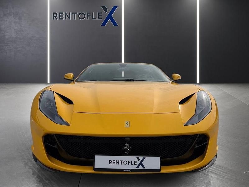 Gebraucht Ferrari 812 799 PS (587 kW) 2018 Gelb Coupé