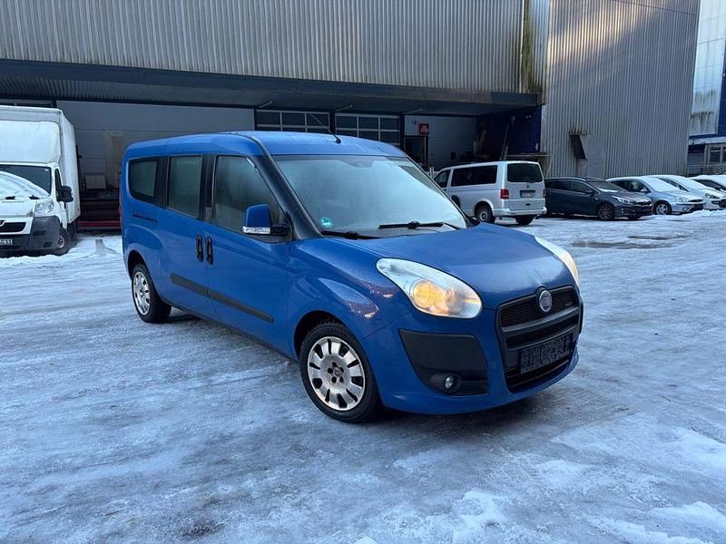Gebraucht Fiat Doblò 105 PS (77 kW) 2010 Blau Van / Kleinbus