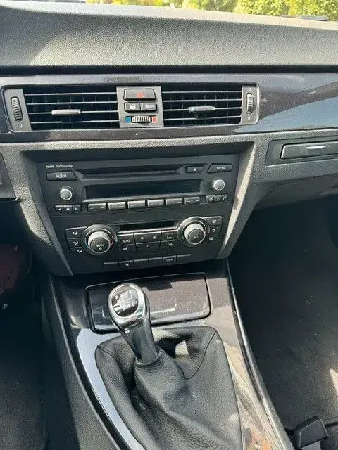 Gebraucht BMW 320 184 PS (135 kW) 2011 Braun Coupé