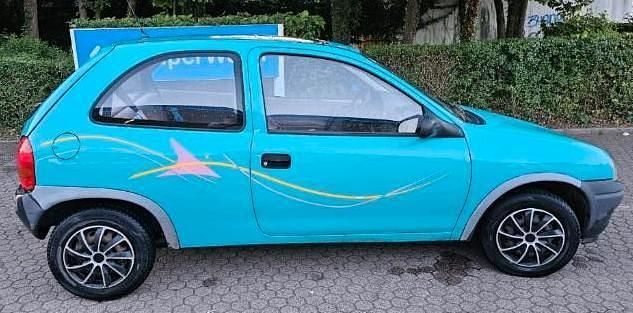 Second-hand Opel Corsa 45 CP (33 kW) 1994 Albastru Hatchback